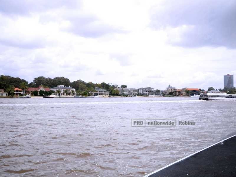 115 Commodore Drive, Surfers Paradise QLD 4217