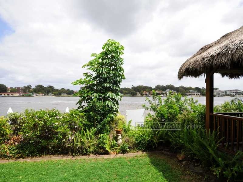 115 Commodore Drive, Surfers Paradise QLD 4217