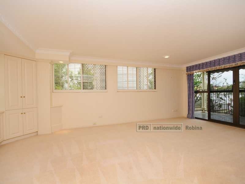 115 Commodore Drive, Surfers Paradise QLD 4217