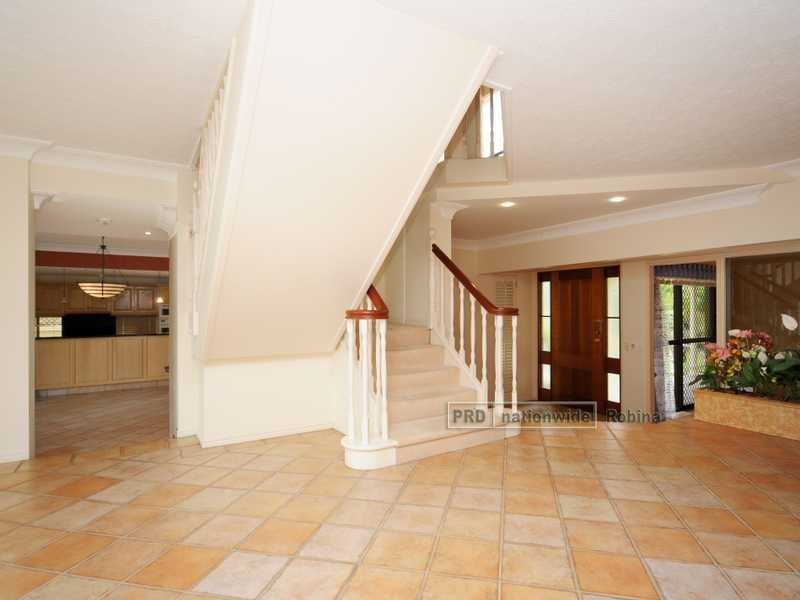 115 Commodore Drive, Surfers Paradise QLD 4217