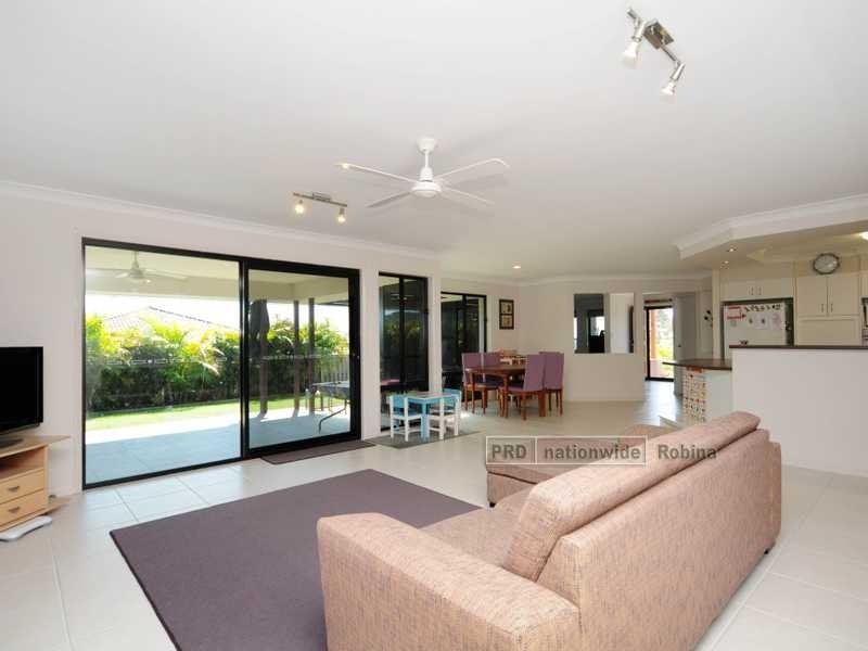 15 Glenny Street, Mudgeeraba QLD 4213