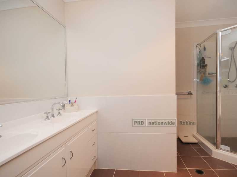 15 Glenny Street, Mudgeeraba QLD 4213