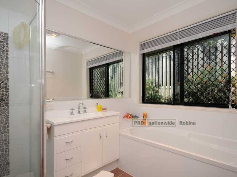 15 Glenny Street, Mudgeeraba QLD 4213