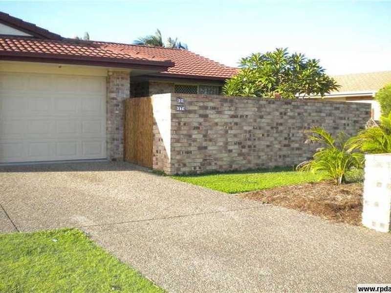 Unit 2/17 Balmain Street, Varsity Lakes QLD 4227