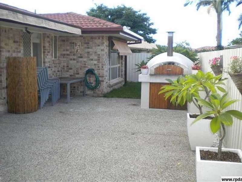 Unit 2/17 Balmain Street, Varsity Lakes QLD 4227