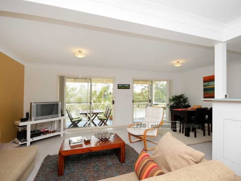 Unit 10/84 Cumberland Drive, Varsity Lakes QLD 4227