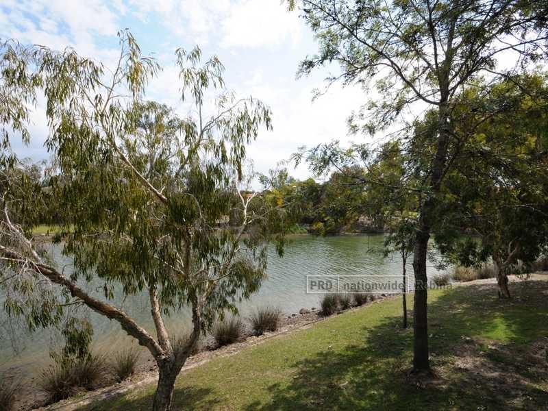 Unit 10/84 Cumberland Drive, Varsity Lakes QLD 4227