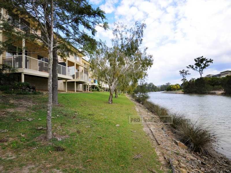 Unit 10/84 Cumberland Drive, Varsity Lakes QLD 4227