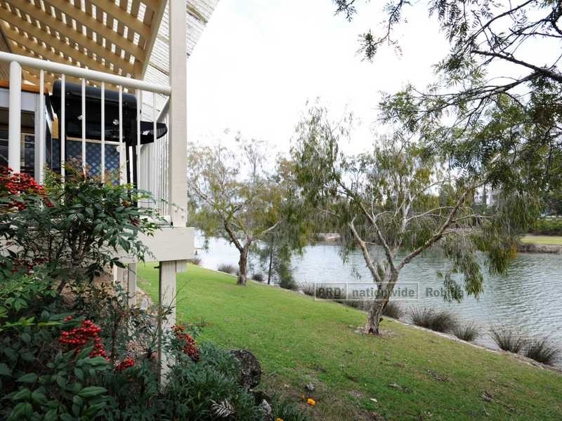 Unit 10/84 Cumberland Drive, Varsity Lakes QLD 4227