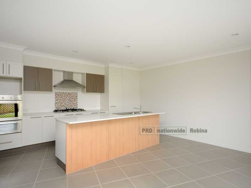 6 Mcdowall Court, Coomera QLD 4209