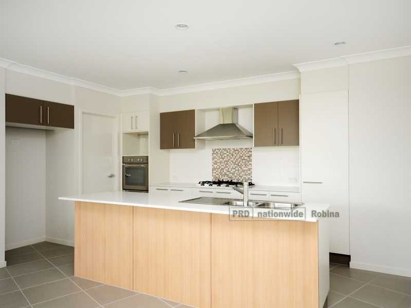 6 Mcdowall Court, Coomera QLD 4209