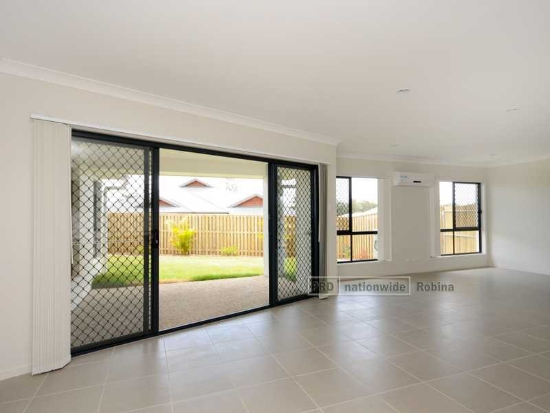 6 Mcdowall Court, Coomera QLD 4209