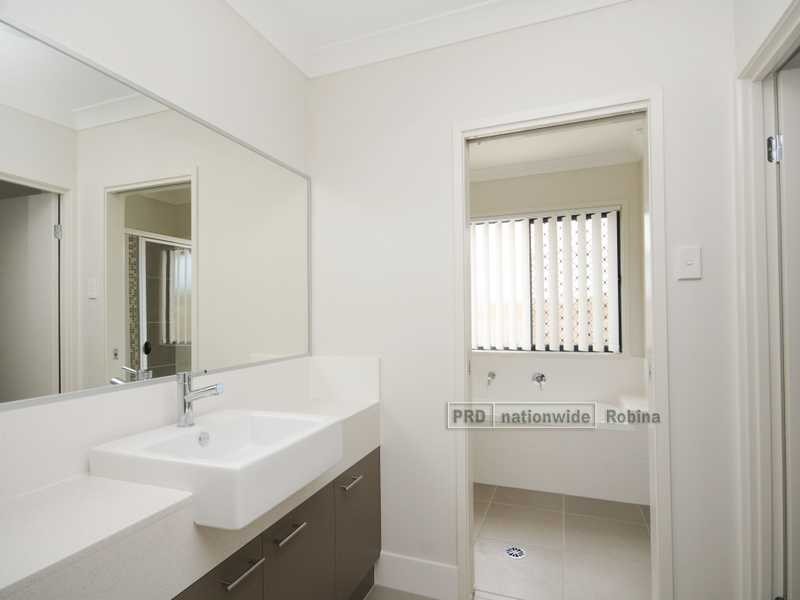 6 Mcdowall Court, Coomera QLD 4209