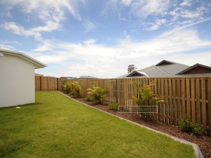 6 Mcdowall Court, Coomera QLD 4209