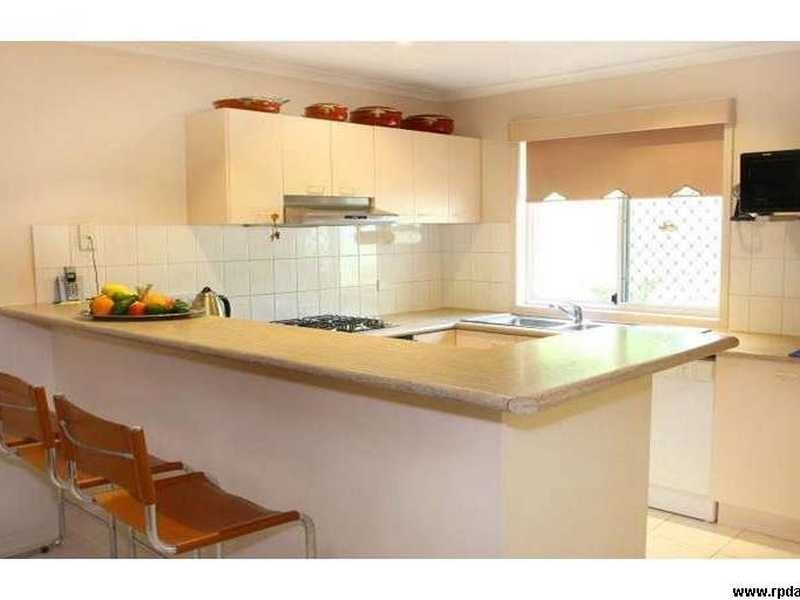 8 Prahran Court, Robina QLD 4226