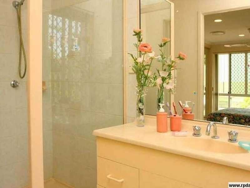 8 Prahran Court, Robina QLD 4226