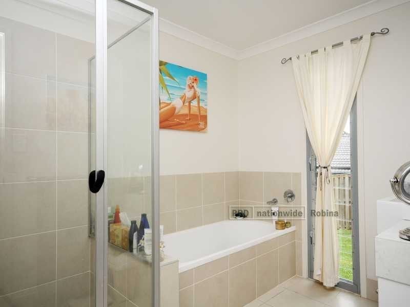 50 Tolga Rd, Bonogin QLD 4213