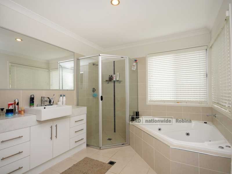 50 Tolga Rd, Bonogin QLD 4213