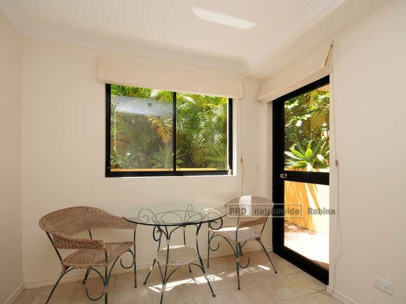 Unit E14/ Great Hall Drive, Miami QLD 4220