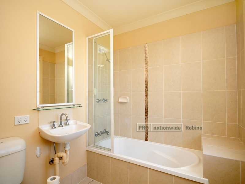 Unit 2/48 Majorca Crescent, Varsity Lakes QLD 4227