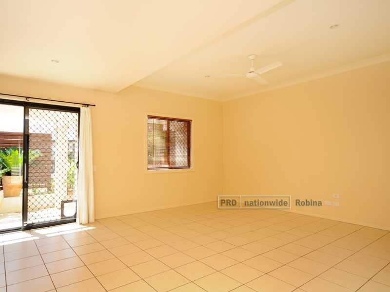 Unit 2/48 Majorca Crescent, Varsity Lakes QLD 4227