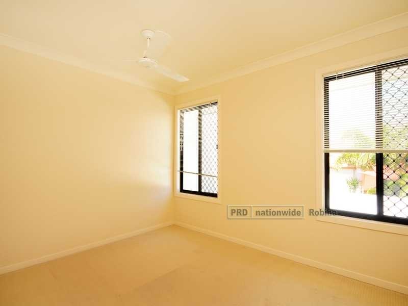 Unit 2/48 Majorca Crescent, Varsity Lakes QLD 4227