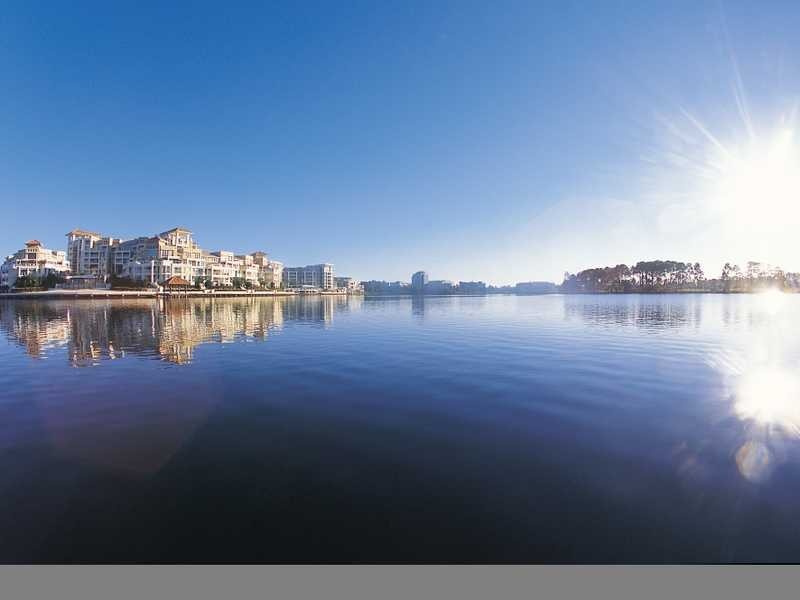 2/2 Washington Court, Varsity Lakes QLD 4227