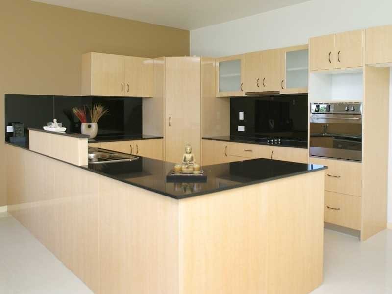 2/2 Washington Court, Varsity Lakes QLD 4227