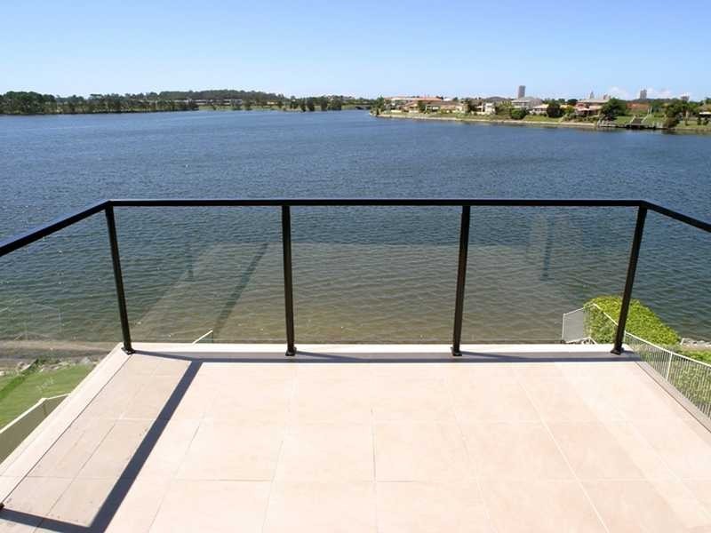 2/2 Washington Court, Varsity Lakes QLD 4227