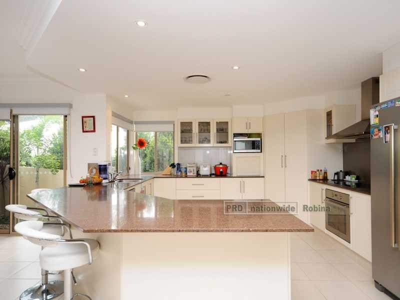 14 Corvus Way, Robina QLD 4226