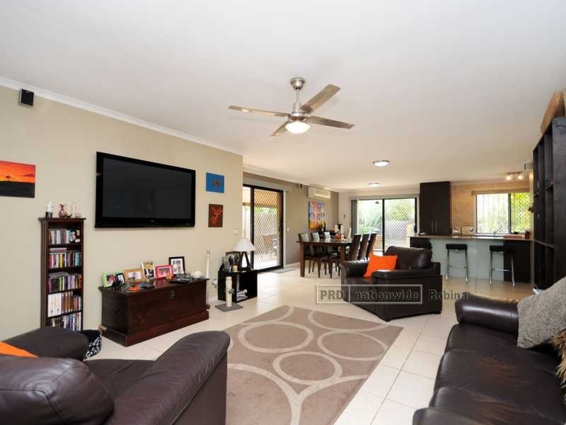 1 Casetta Court, Varsity Lakes QLD 4227