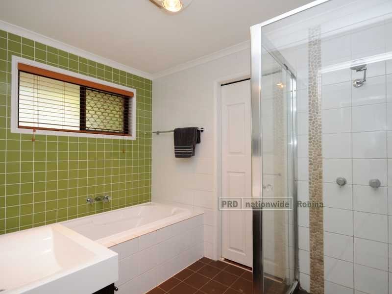 1 Casetta Court, Varsity Lakes QLD 4227