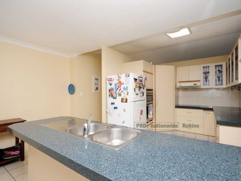 3 Maidstone Place, Robina QLD 4226