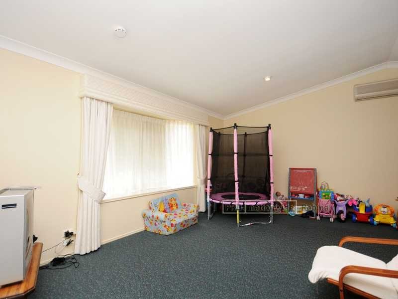 3 Maidstone Place, Robina QLD 4226