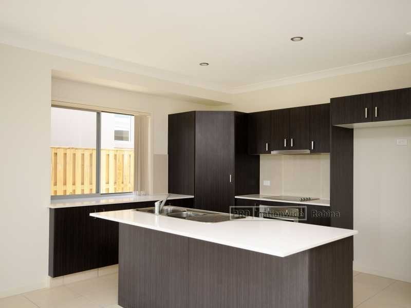 3 Azure Way “Cova Resort”, Hope Island QLD 4212