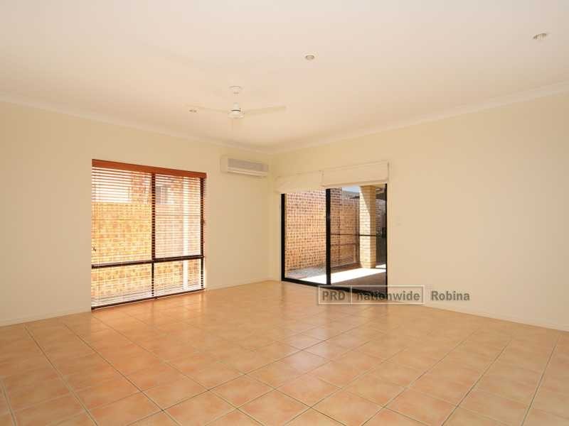 8 Mckinley Court, Varsity Lakes QLD 4227