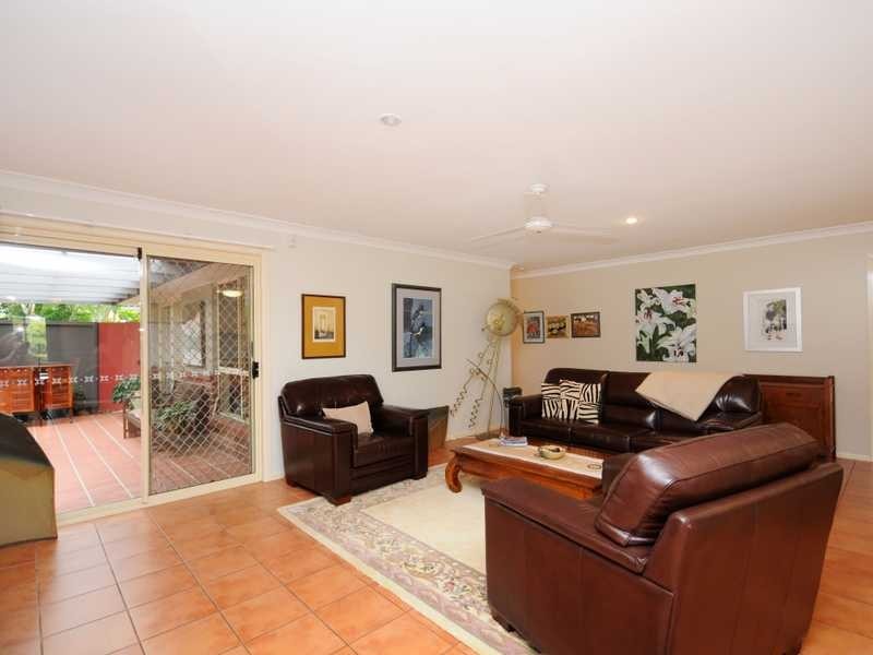 2 Outrigger Drive, Robina QLD 4226