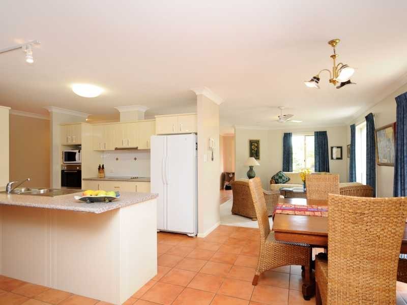 2 Outrigger Drive, Robina QLD 4226