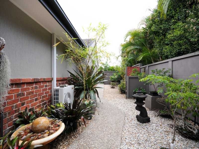 2 Outrigger Drive, Robina QLD 4226