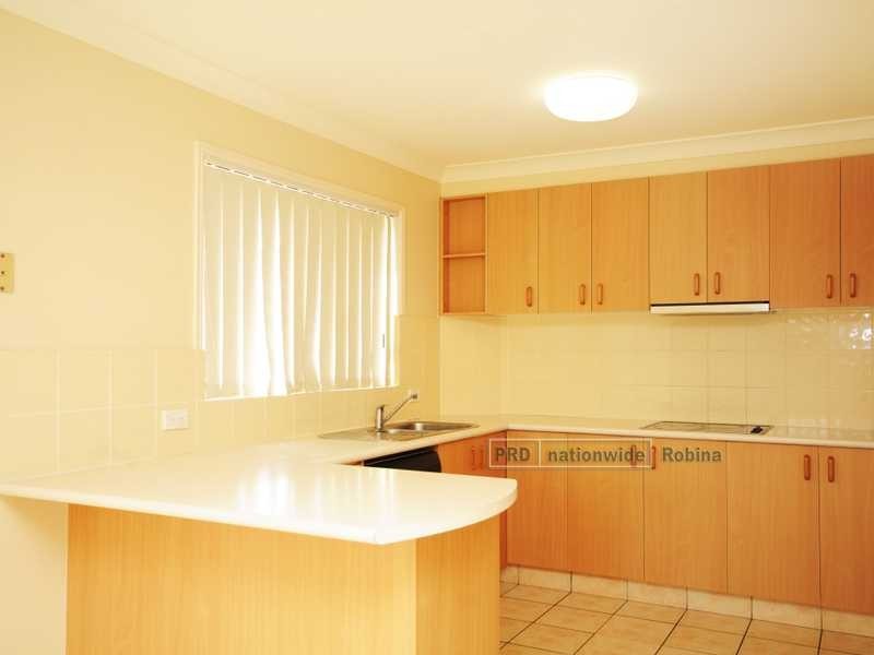 79 Yodelay Street, Varsity Lakes QLD 4227