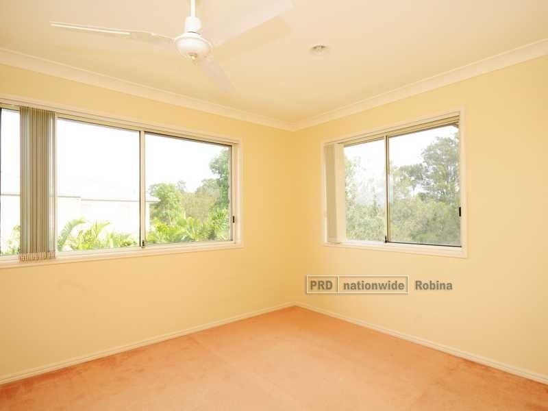 79 Yodelay Street, Varsity Lakes QLD 4227