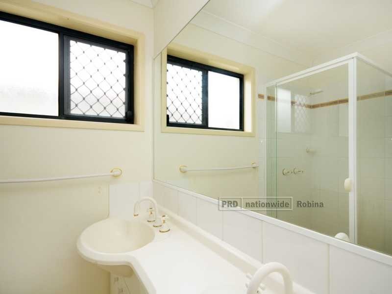 21 Inwood Circuit, Merrimac QLD 4226