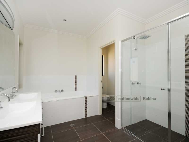 10 Perkins Close, Reedy Creek QLD 4227