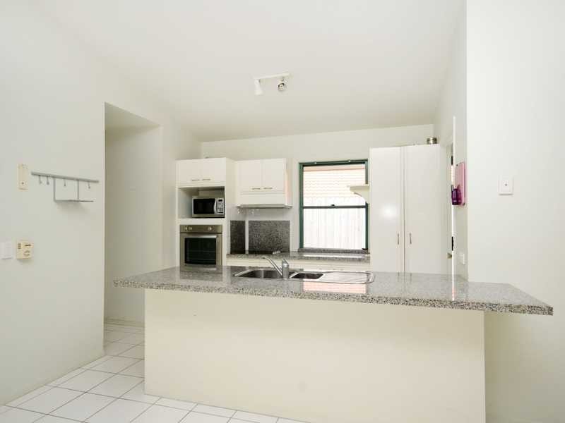 1 Priddeys Rd, Robina QLD 4226