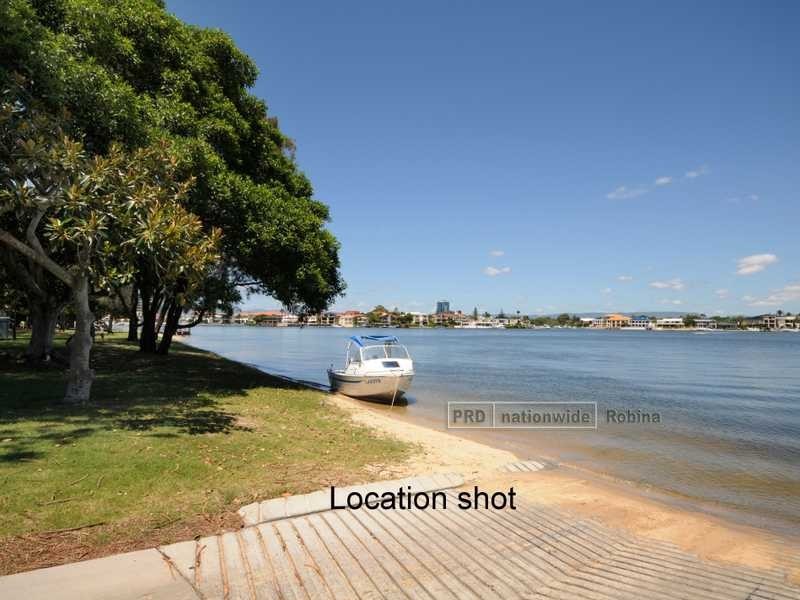 Unit 3/4 Acacia Avenue, Surfers Paradise QLD 4217
