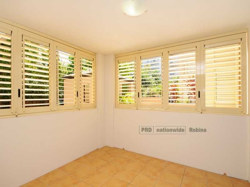 Unit 3/4 Acacia Avenue, Surfers Paradise QLD 4217