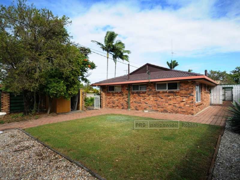 67 Surfers Avenue, Mermaid Waters QLD 4218