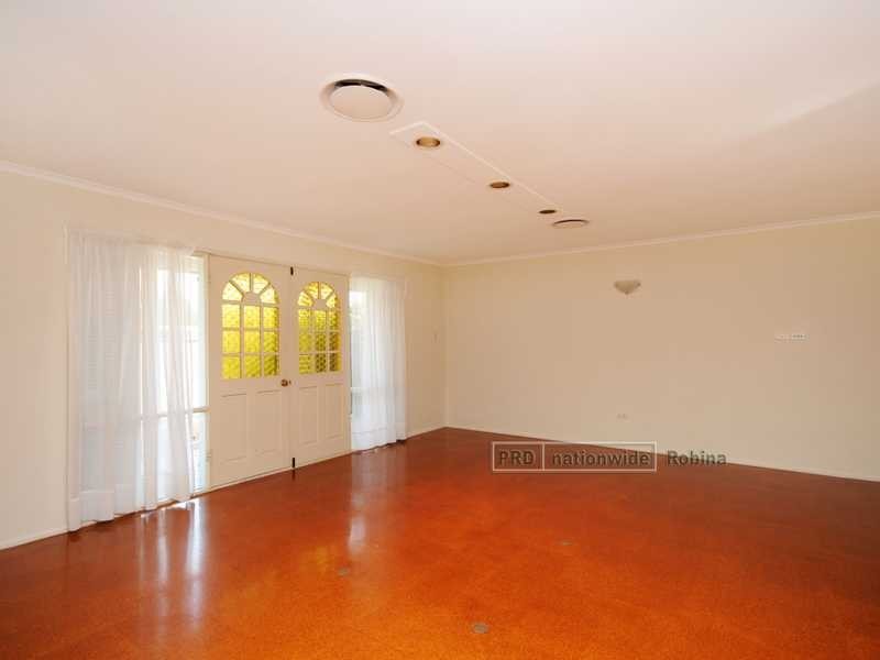 67 Surfers Avenue, Mermaid Waters QLD 4218