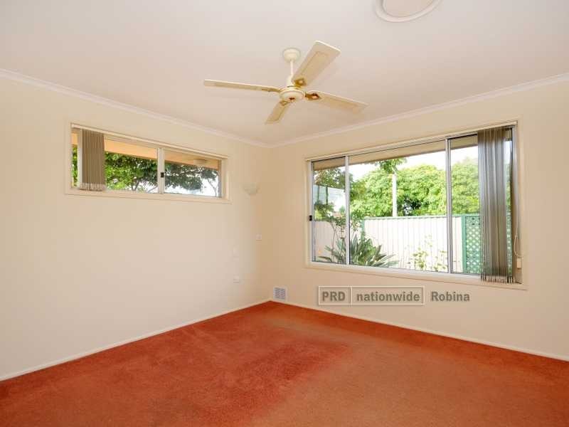 67 Surfers Avenue, Mermaid Waters QLD 4218