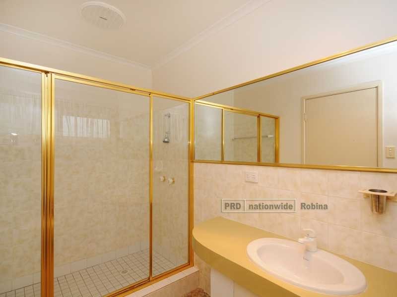 67 Surfers Avenue, Mermaid Waters QLD 4218